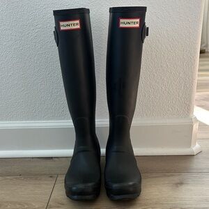Hunter Classic Black Knee-High Boots